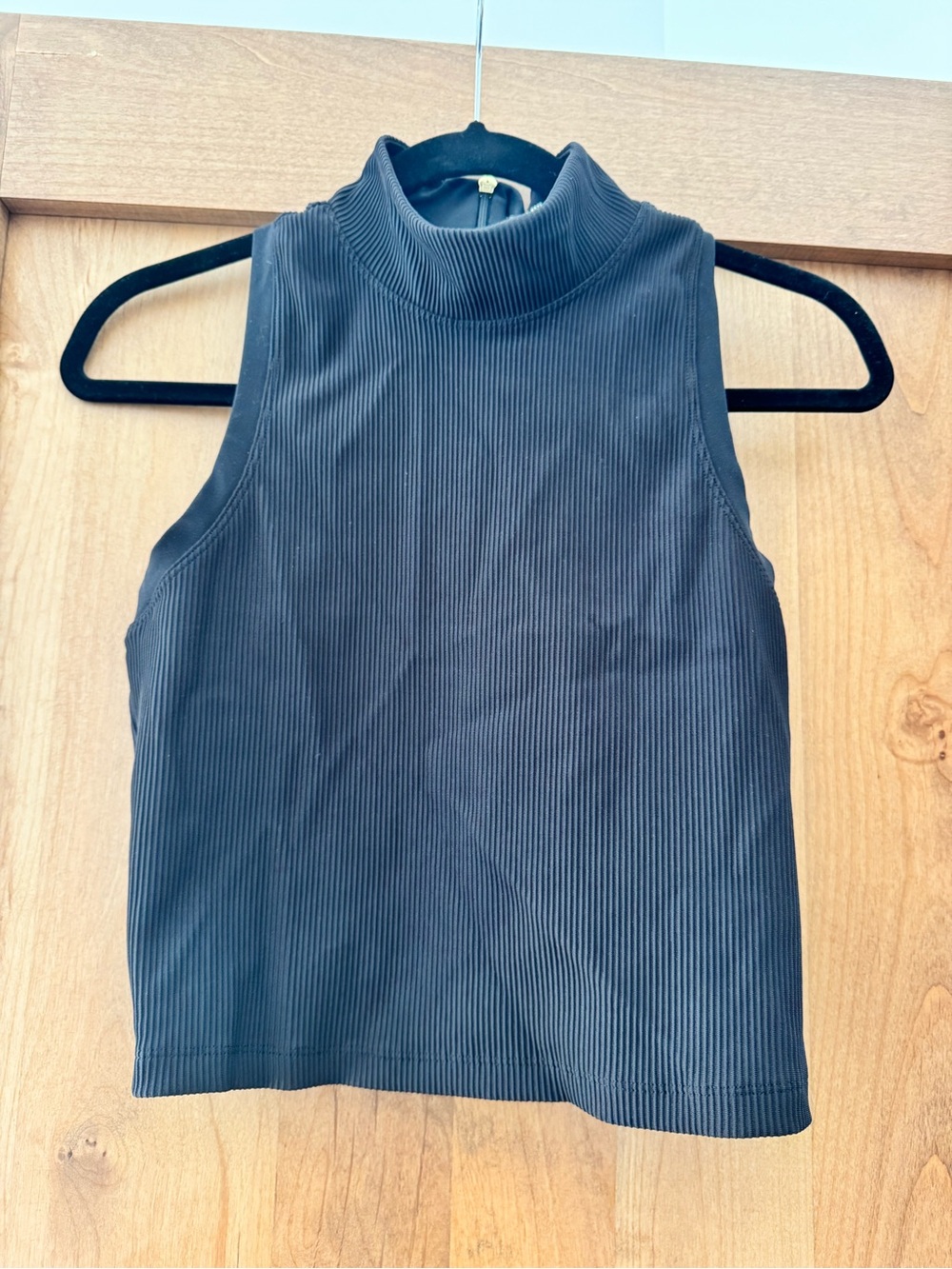 Athleta x Alicia Keys Black Ribbed Sleeveless Mock Neck Crop Top never worn